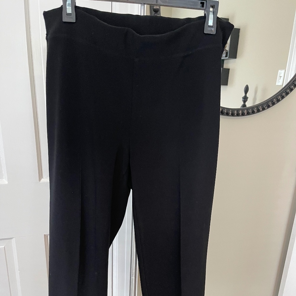 M17 - Joseph Ribkoff Black knit pull on dress capri